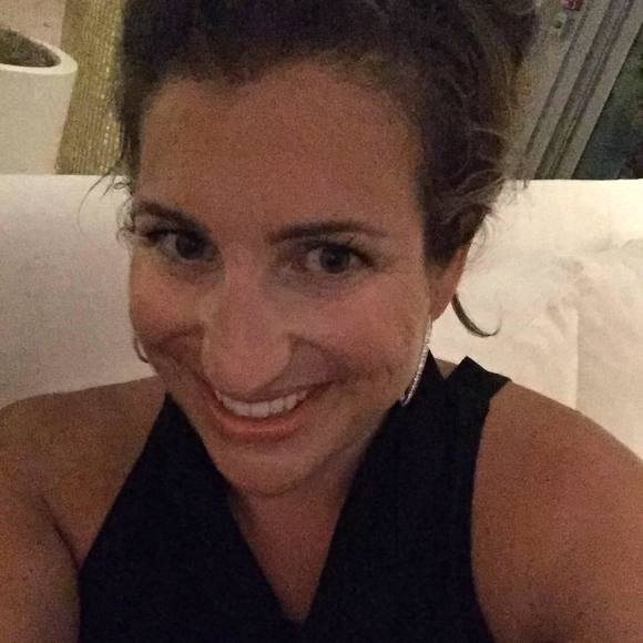 Meet your Posher, Leah - Picture 1 of 1